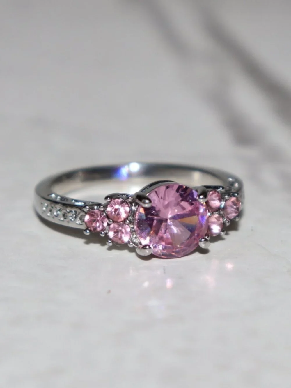 ✨ Size 9.25 Silver Ring · Pink Round Stone · NWOT